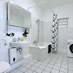 Komfortable Zentrum Perfekt Fuer Beruf & Handwerk Apartament *