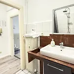Komfortable Zentrum Perfekt Fuer Beruf & Handwerk