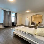Komfortable Zentrum Perfekt Fuer Beruf & Handwerk Apartament Neumünster