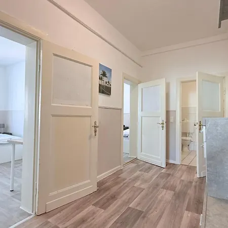 Komfortable Zentrum Perfekt Fuer Beruf & Handwerk *