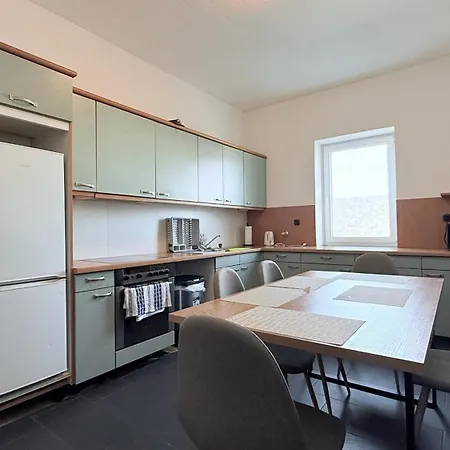 Komfortable Zentrum Perfekt Fuer Beruf & Handwerk Neumuenster