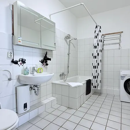 Komfortable Zentrum Perfekt Fuer Beruf & Handwerk Appartement *