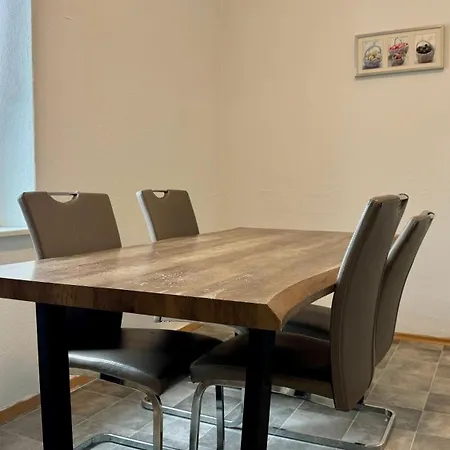 Komfortable Zentrum Perfekt Fuer Beruf & Handwerk * Neumuenster