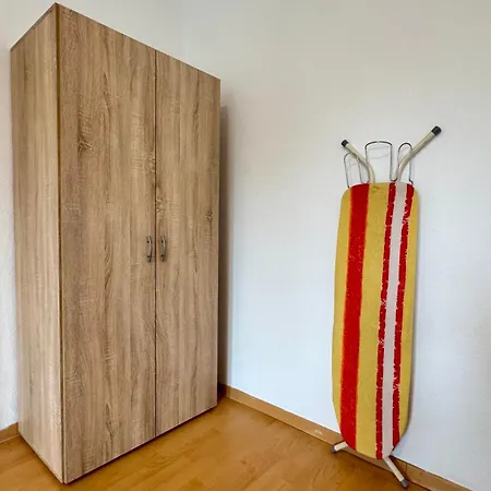 Komfortable Zentrum Perfekt Fuer Beruf & Handwerk Neumuenster