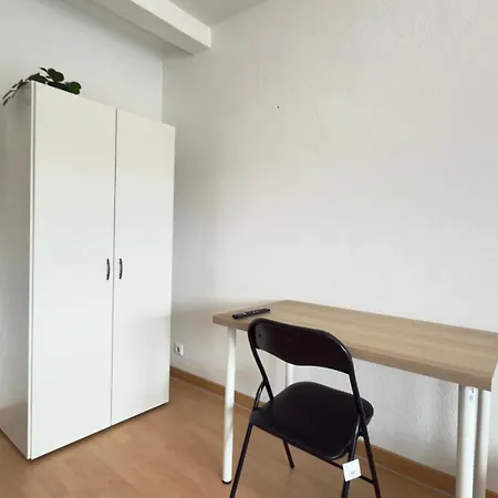 Komfortable Zentrum Perfekt Fuer Beruf & Handwerk * Neumuenster