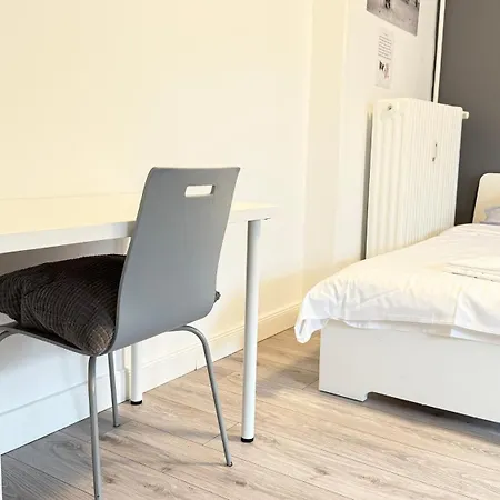 Komfortable Zentrum Perfekt Fuer Beruf & Handwerk Apartment *