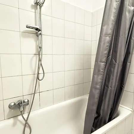 Komfortable Zentrum Perfekt Fuer Beruf & Handwerk