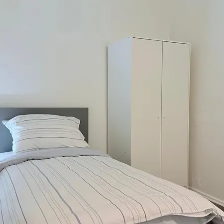 Komfortable Zentrum Perfekt Fuer Beruf & Handwerk *